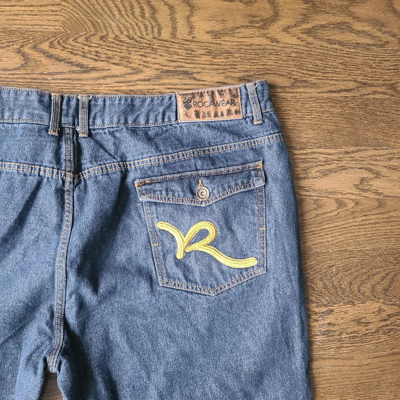 Rocawear Men's Blue Jeans Embroidered pockets sz.52 - Picture 4 of 10